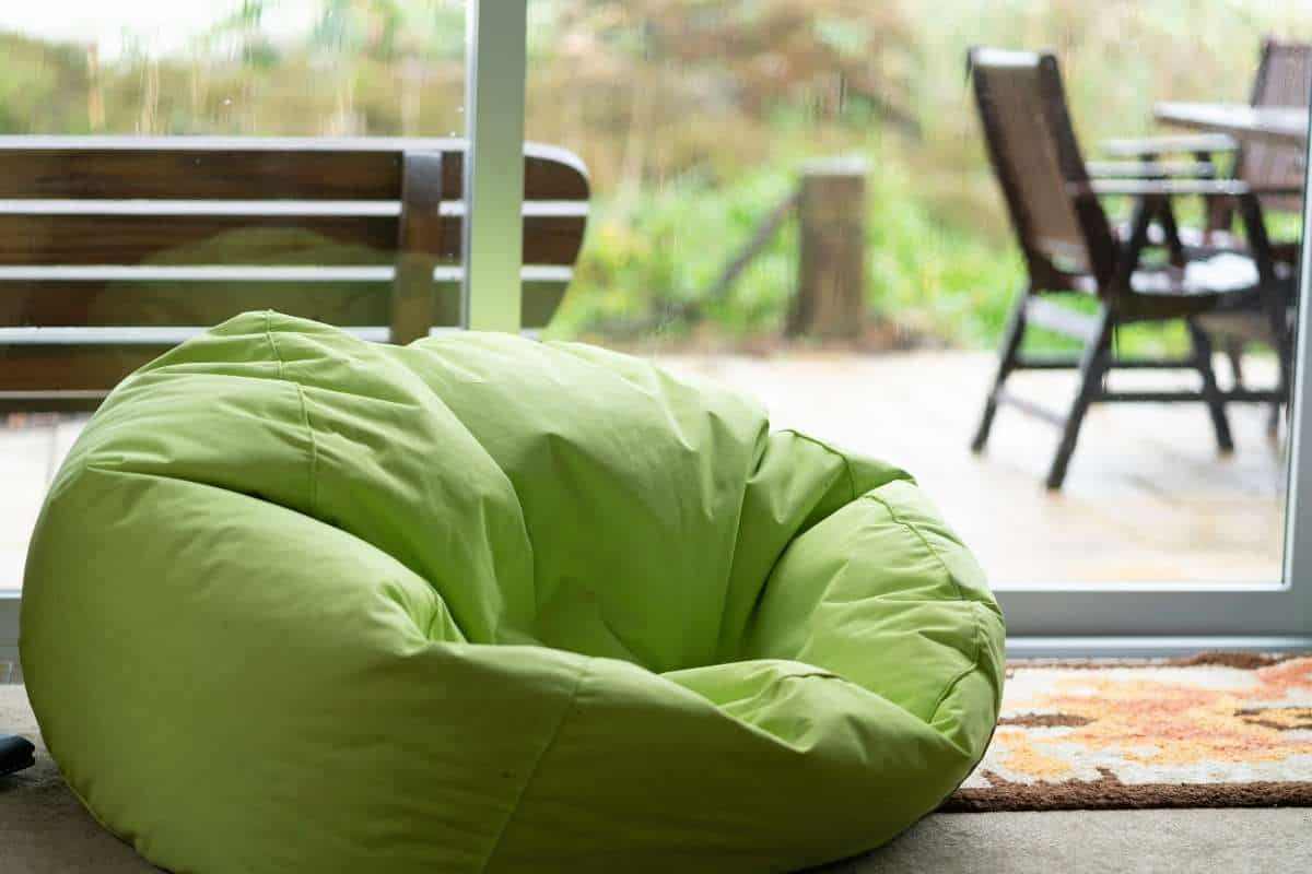 What Color Goes With Green Any Shade Restore Decor More