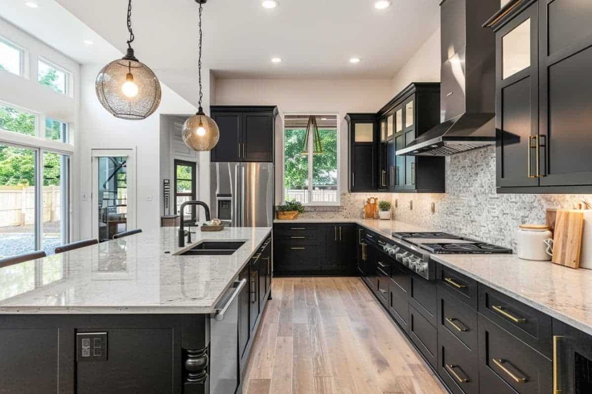 50+ Jaw-Dropping Black Kitchen Cabinet Designs You Need to See ...