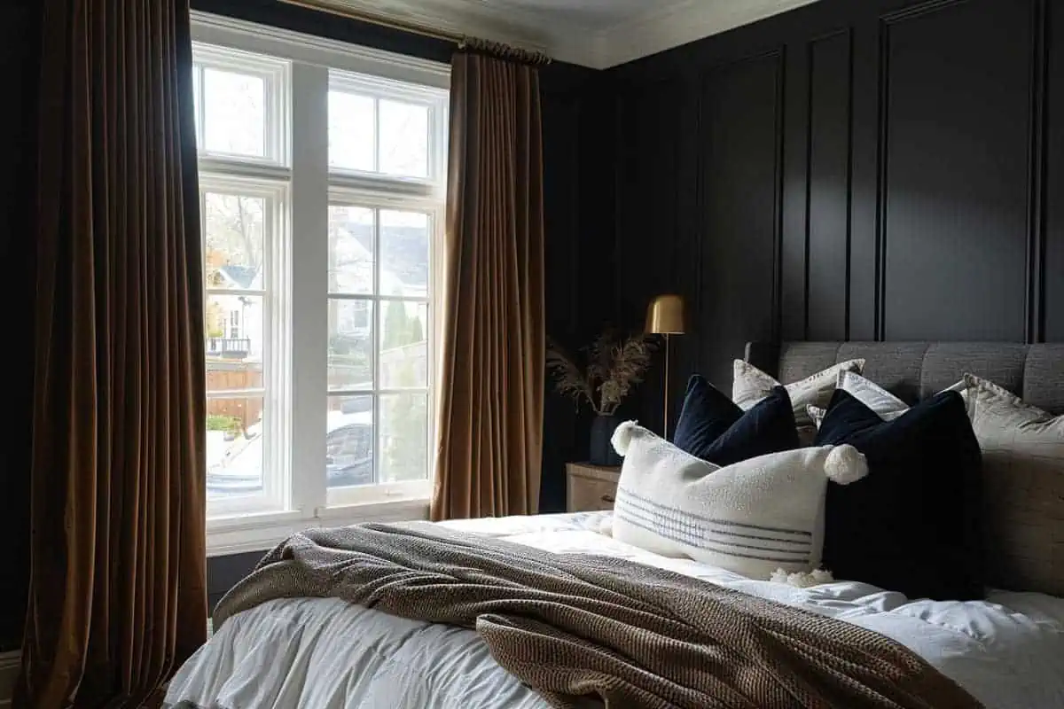 31 Bedrooms So Dark And Moody, They'll Make You Want To Redecorate ...