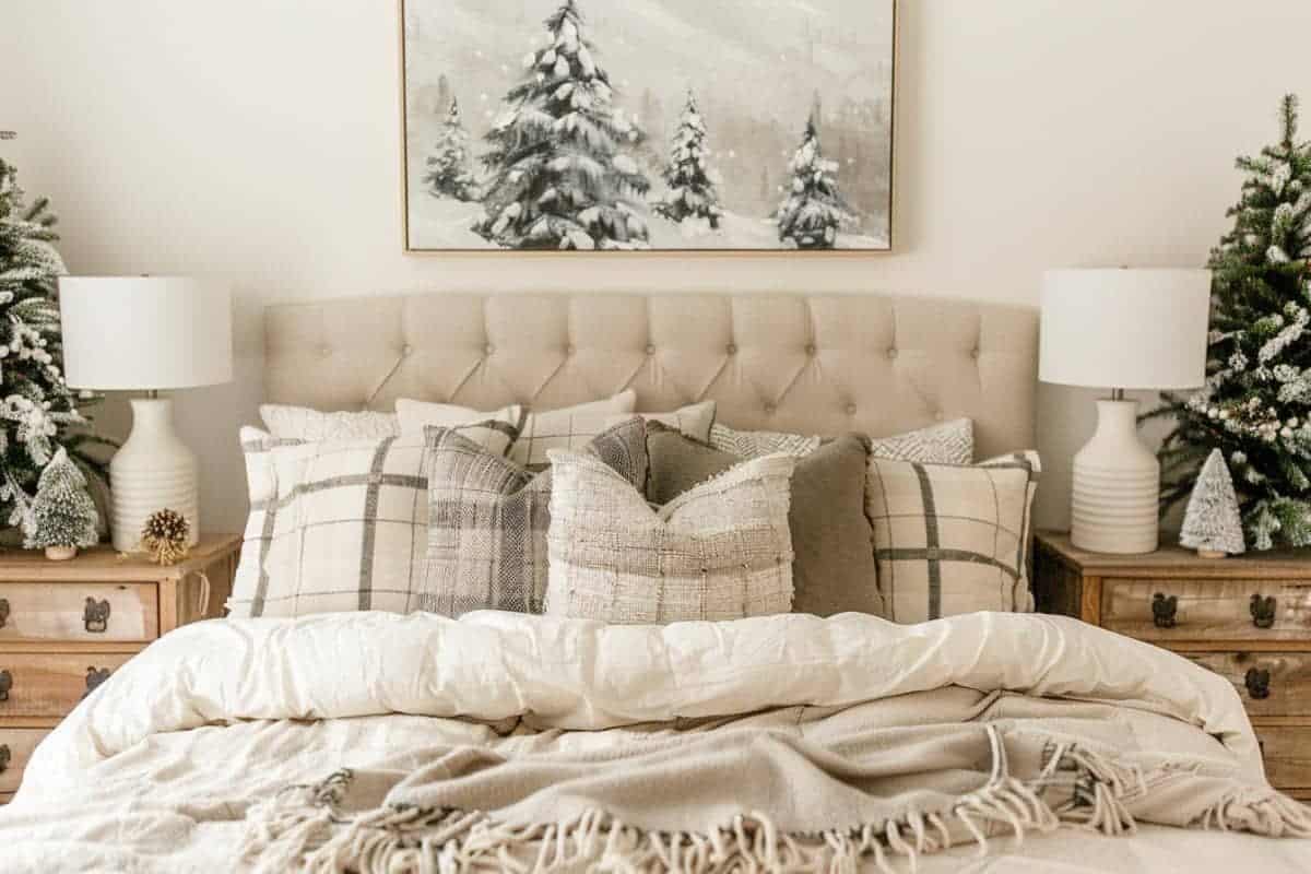 30+ Cozy Farmhouse Christmas Bedrooms! - Restore Decor & More