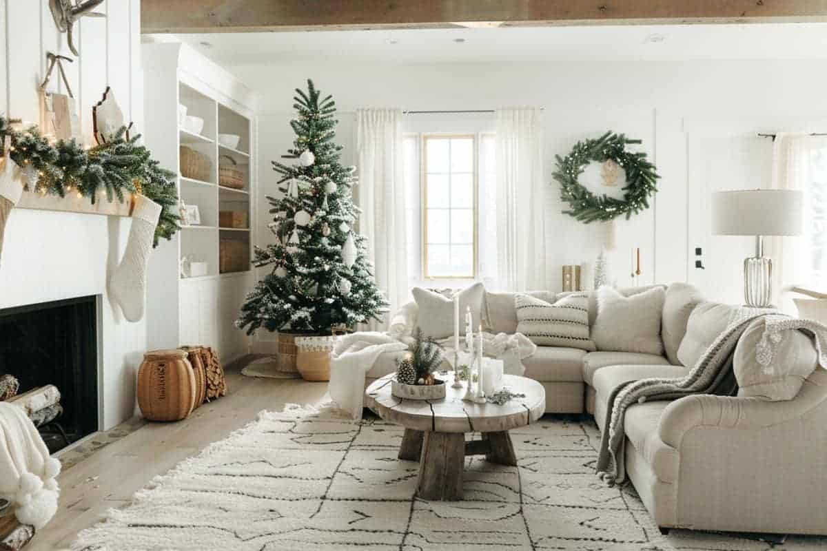 50 Farmhouse Christmas Living Rooms That Wow! - Restore Decor & More