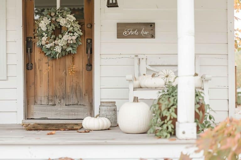 These 30 Fall Porches Will Give You All the Cozy Feels - Restore Decor ...