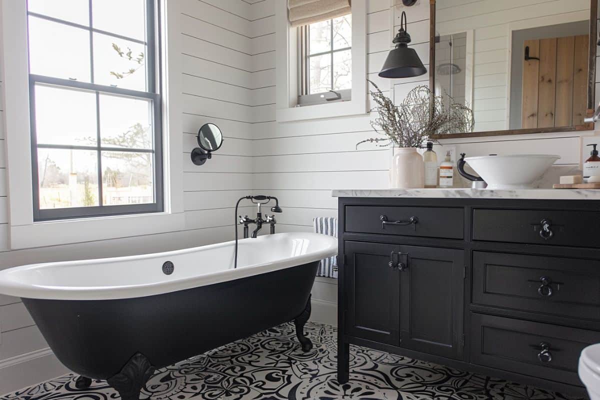 You Won’t Believe These Gorgeous Black & White Bathroom Designs! - Restore Decor & More