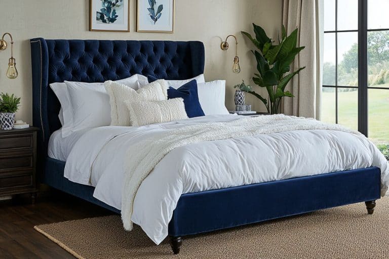 15 Stunning Navy Blue Bedroom Ideas You'll Want to Copy - Restore Decor ...